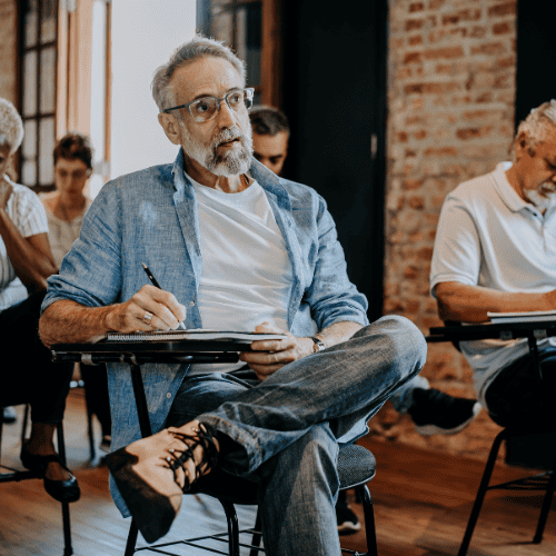 Günter Blum, einer der ältesten Studenten Deutschlands, studiert mit 91 Jahren an der Universität Marburg Geschichte.